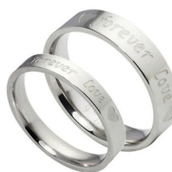 “Forever Love” Engraved Ring Set NWT - Picture 3 of 4